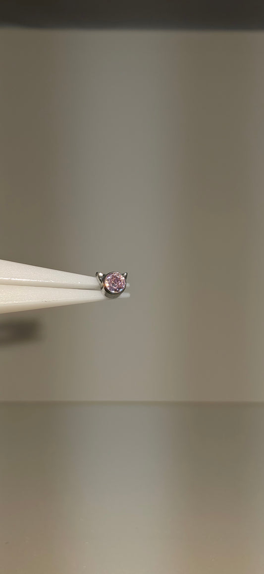 Piercing Labret Titanio brillo en forma de gatito