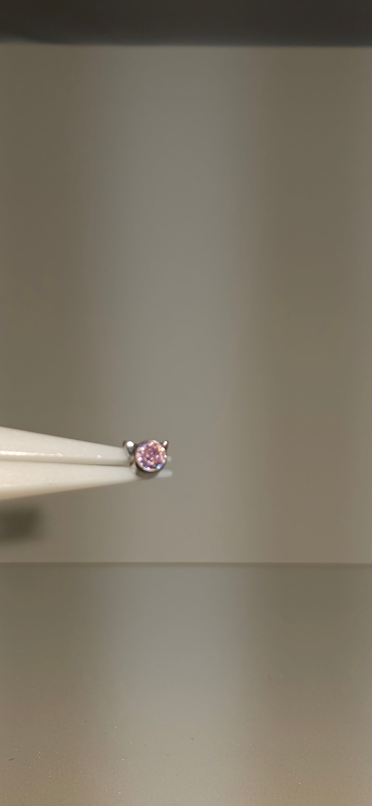 Piercing Labret Titanio brillo en forma de gatito