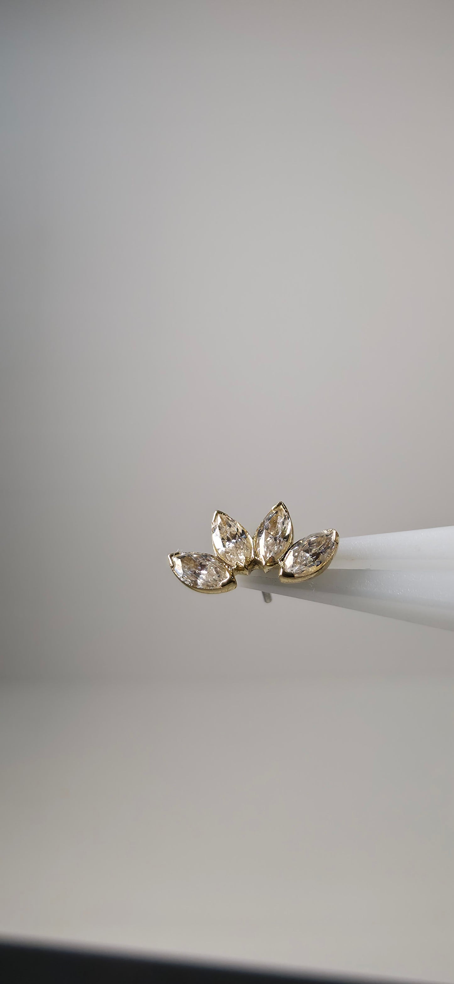 Marquise 4x1 en oro de 18k con cristales Swarovski