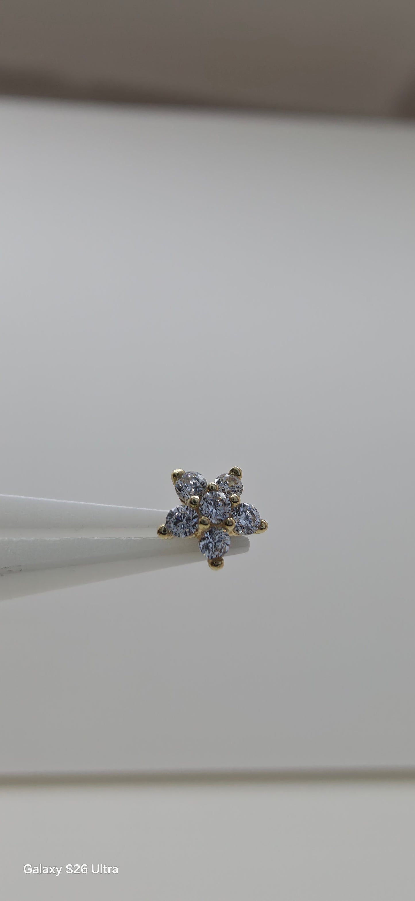 Flor de 5 pétalos en oro de 14k