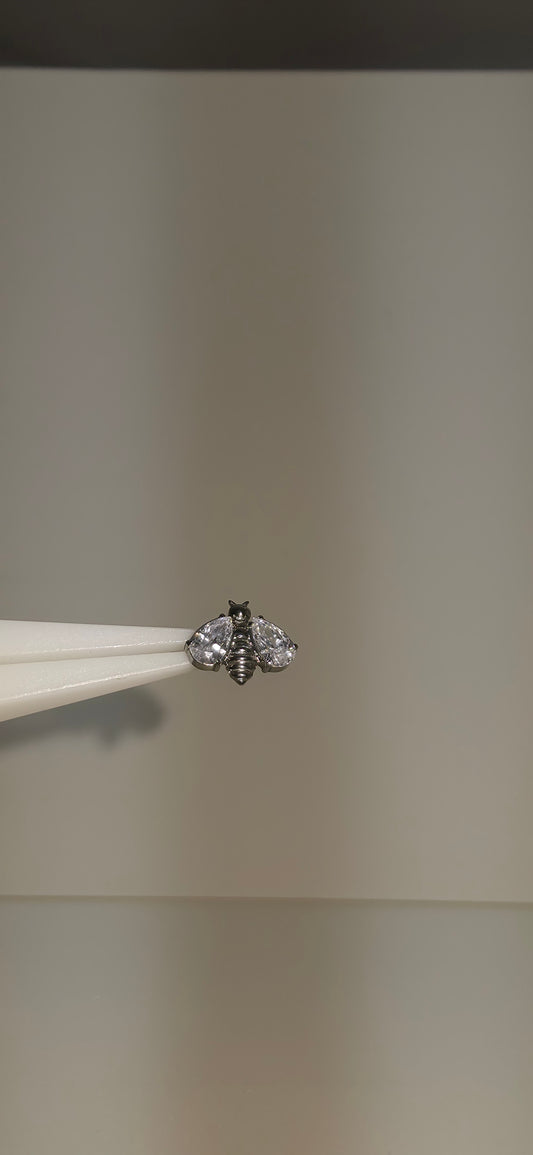 Abeja con cristales de Zirconia
