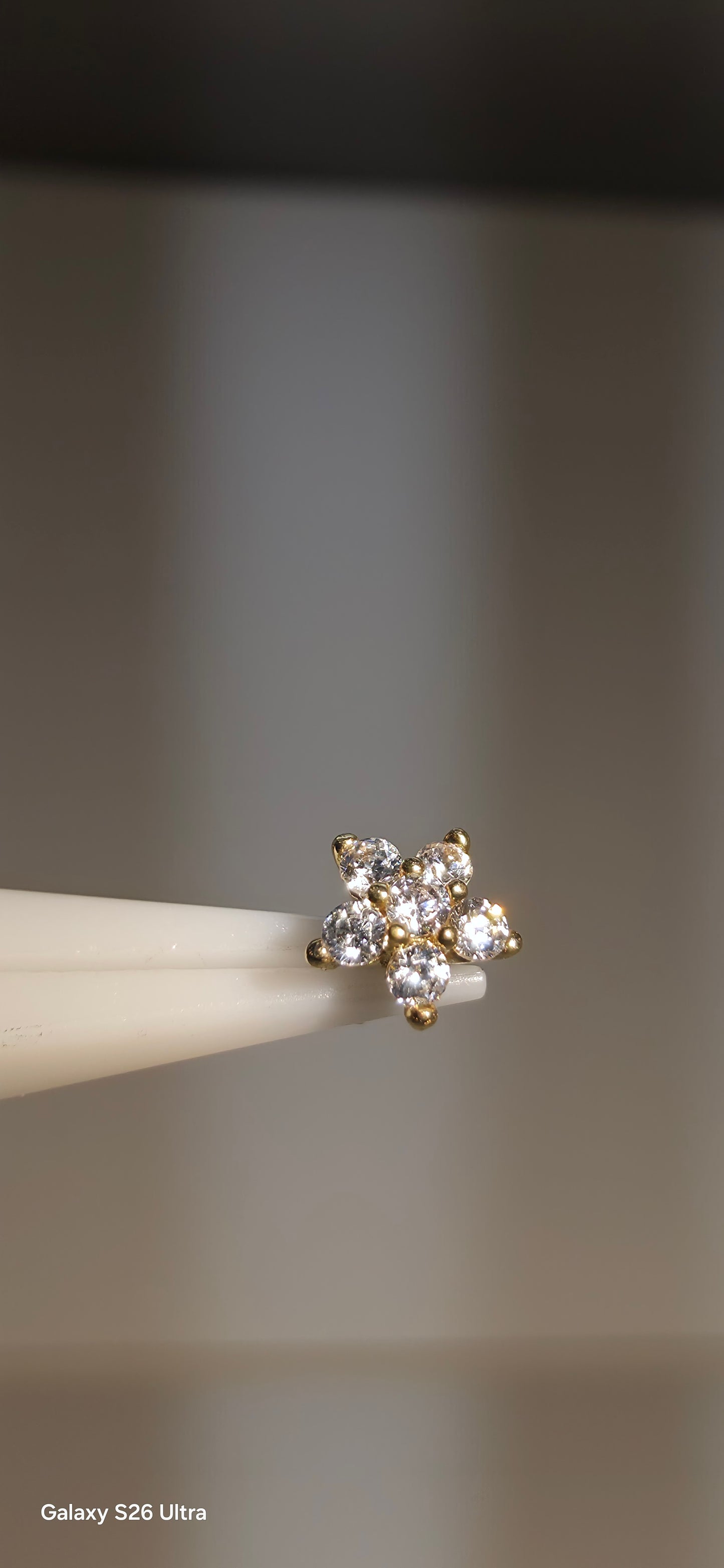 Flor de 5 pétalos en oro de 14k