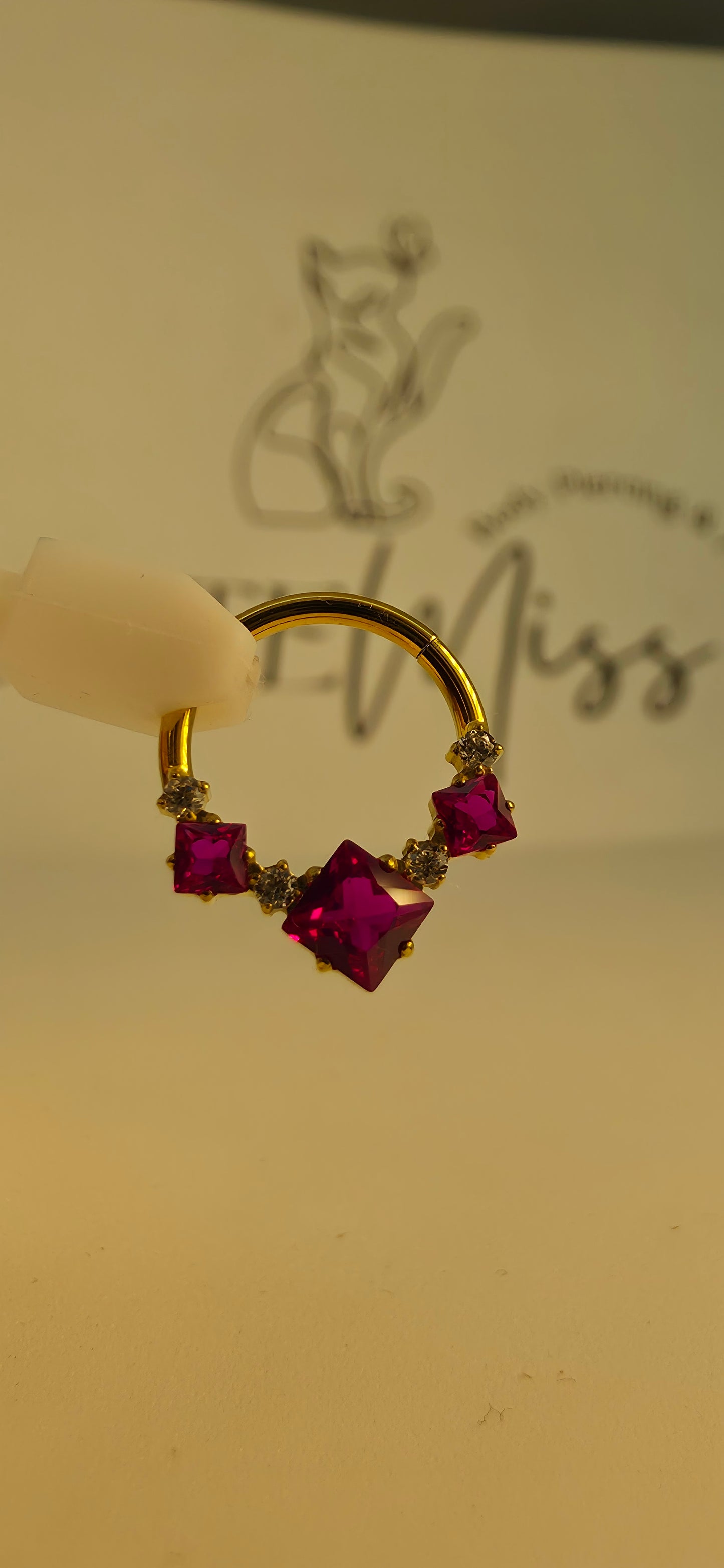 Clicker de Titanio con incrustaciones de zirconia