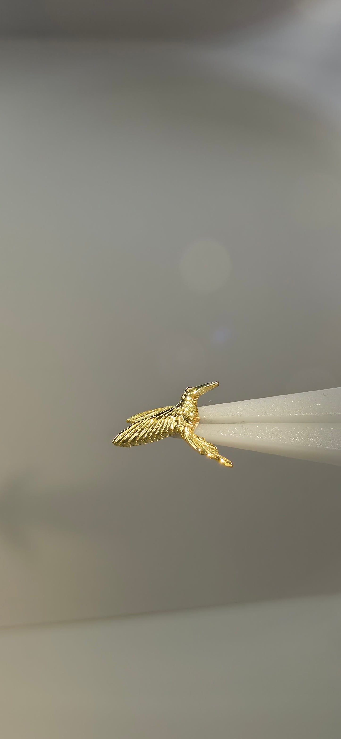 Colibrí en oro solido de 18k izquierdo o derecho