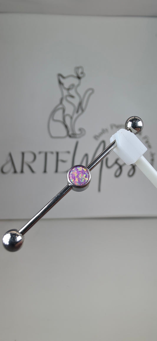 Industrial piercing, transversal 14g en Titanio.
