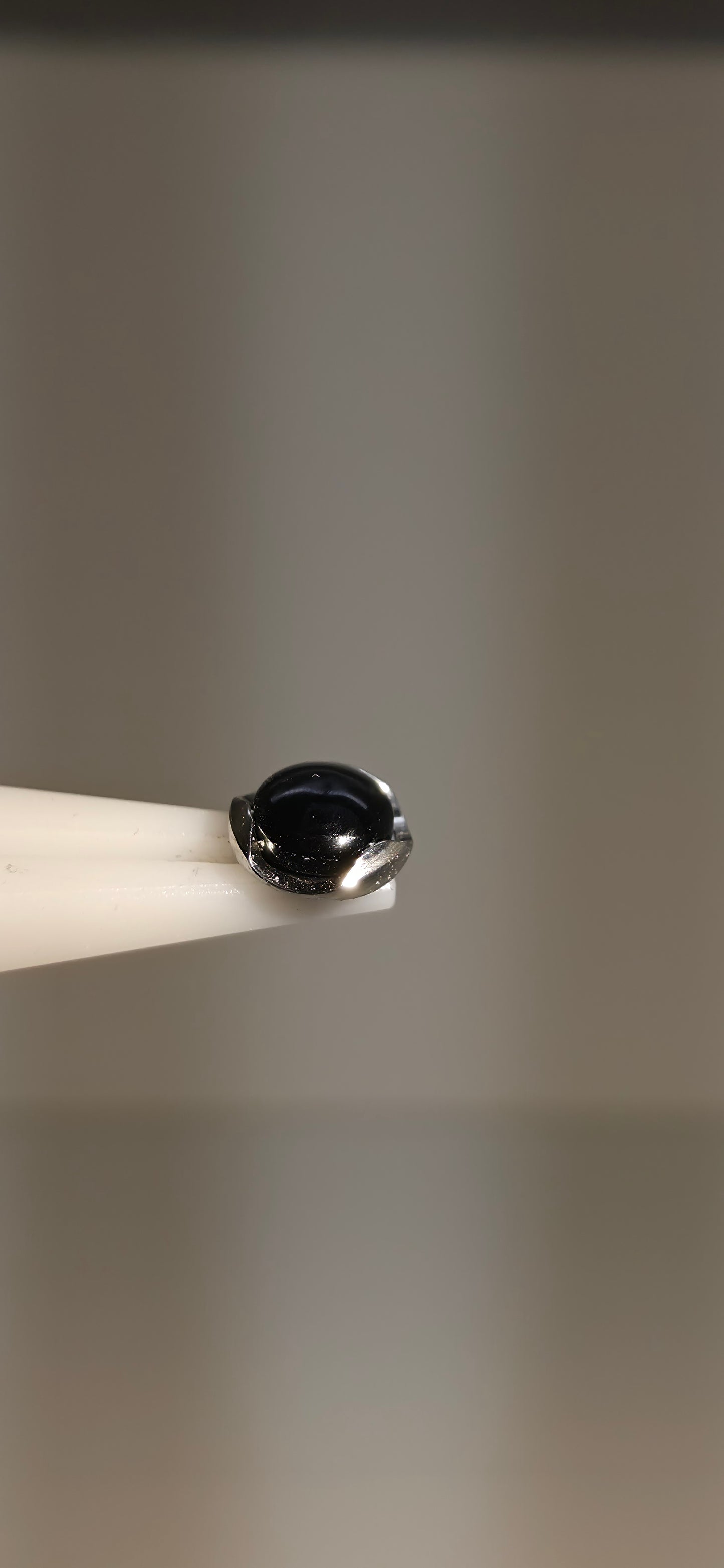 Piercing Labret Titanio obsidiana
