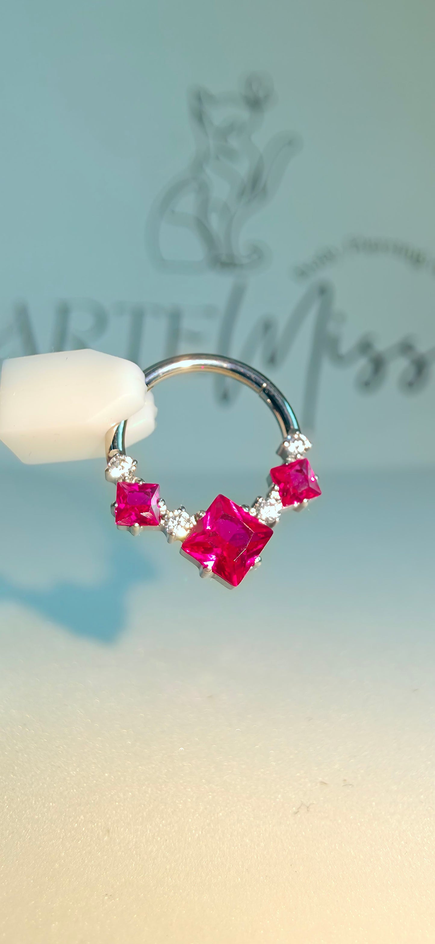 Clicker de Titanio con incrustaciones de zirconia