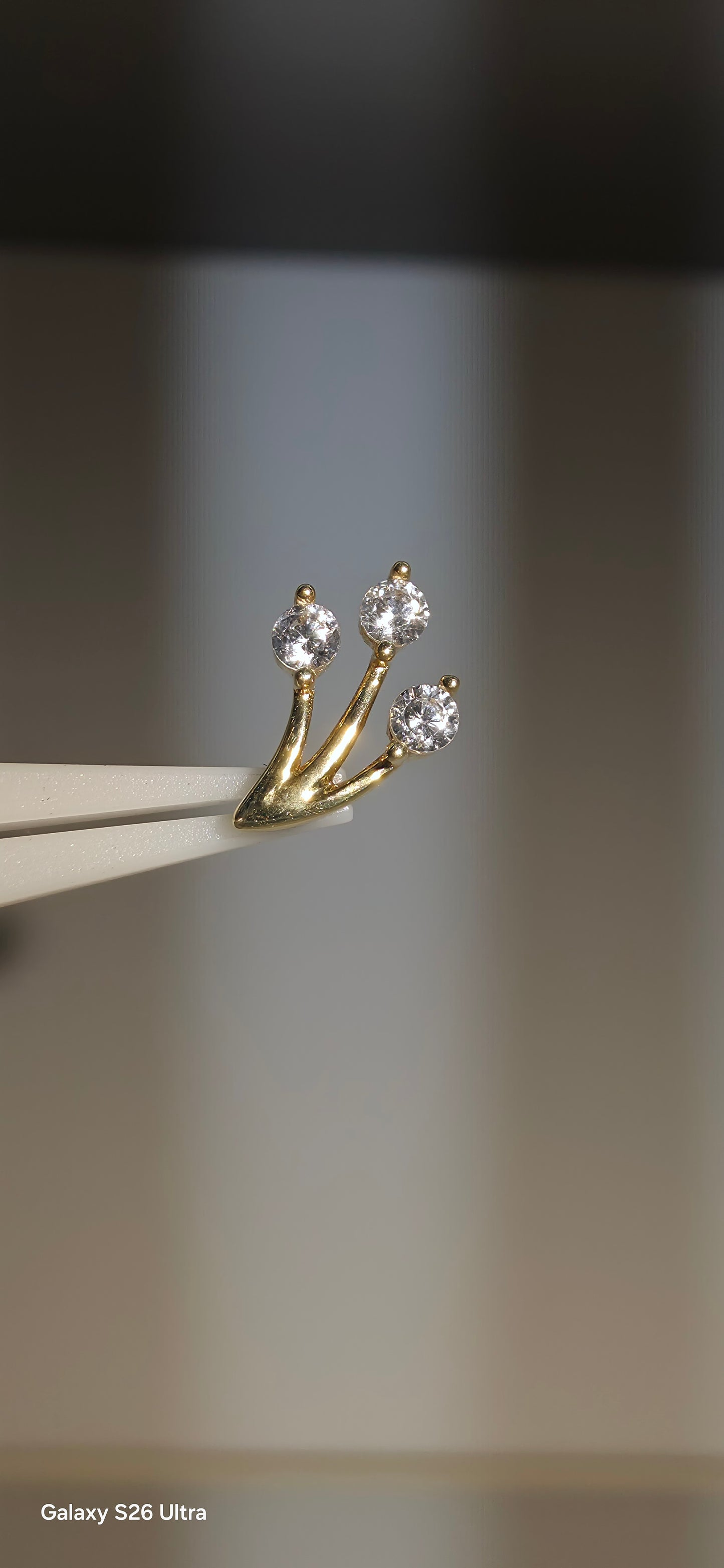Flor triple cristal Swarovski en oro 14k