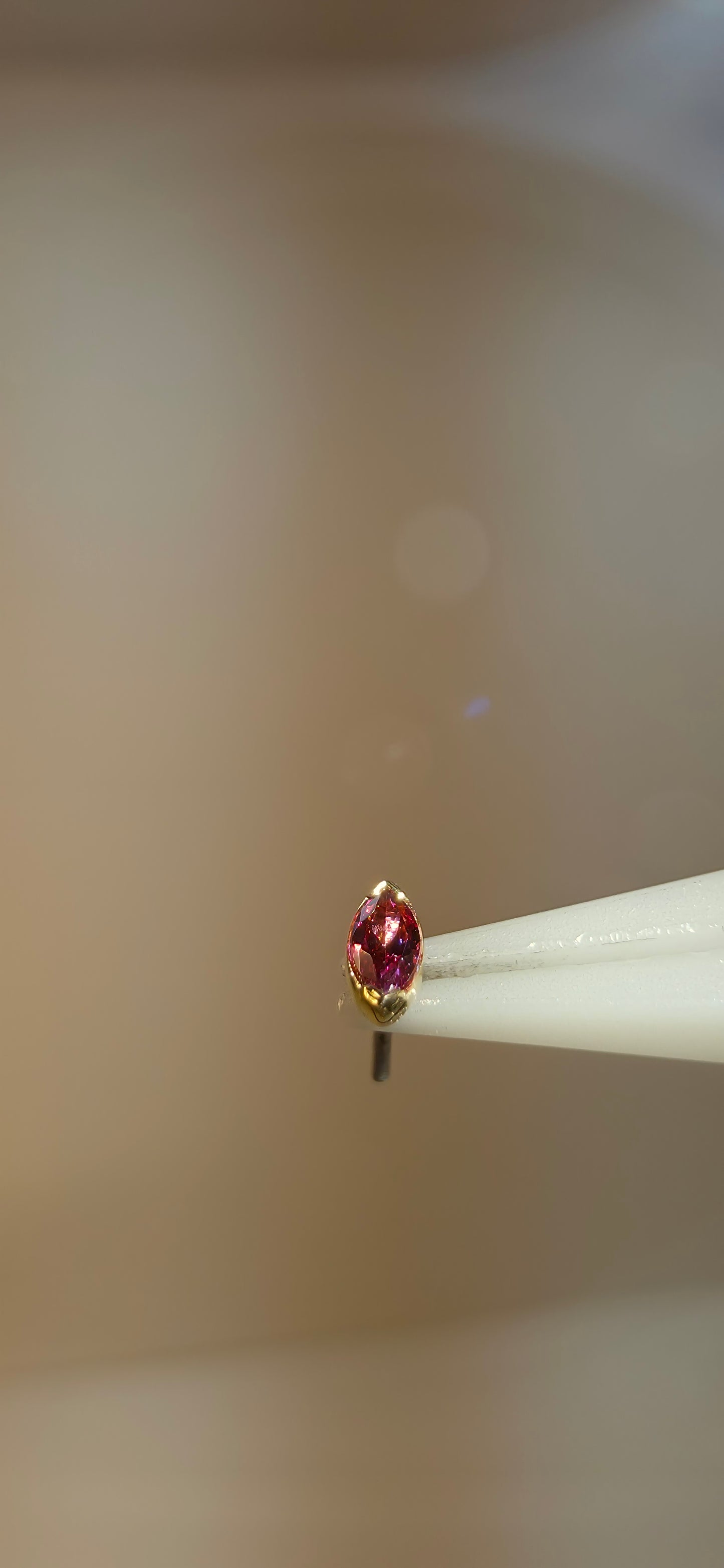 Marquise en oro de 18k con cristal Swarovski color Rosa