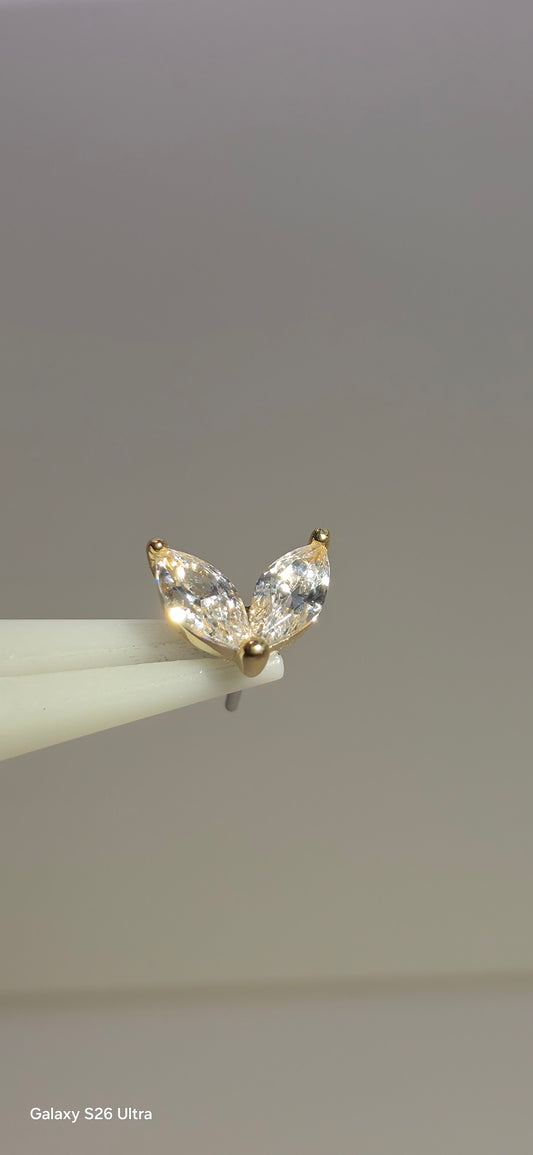 Doble petalo blanco en oro de 14k