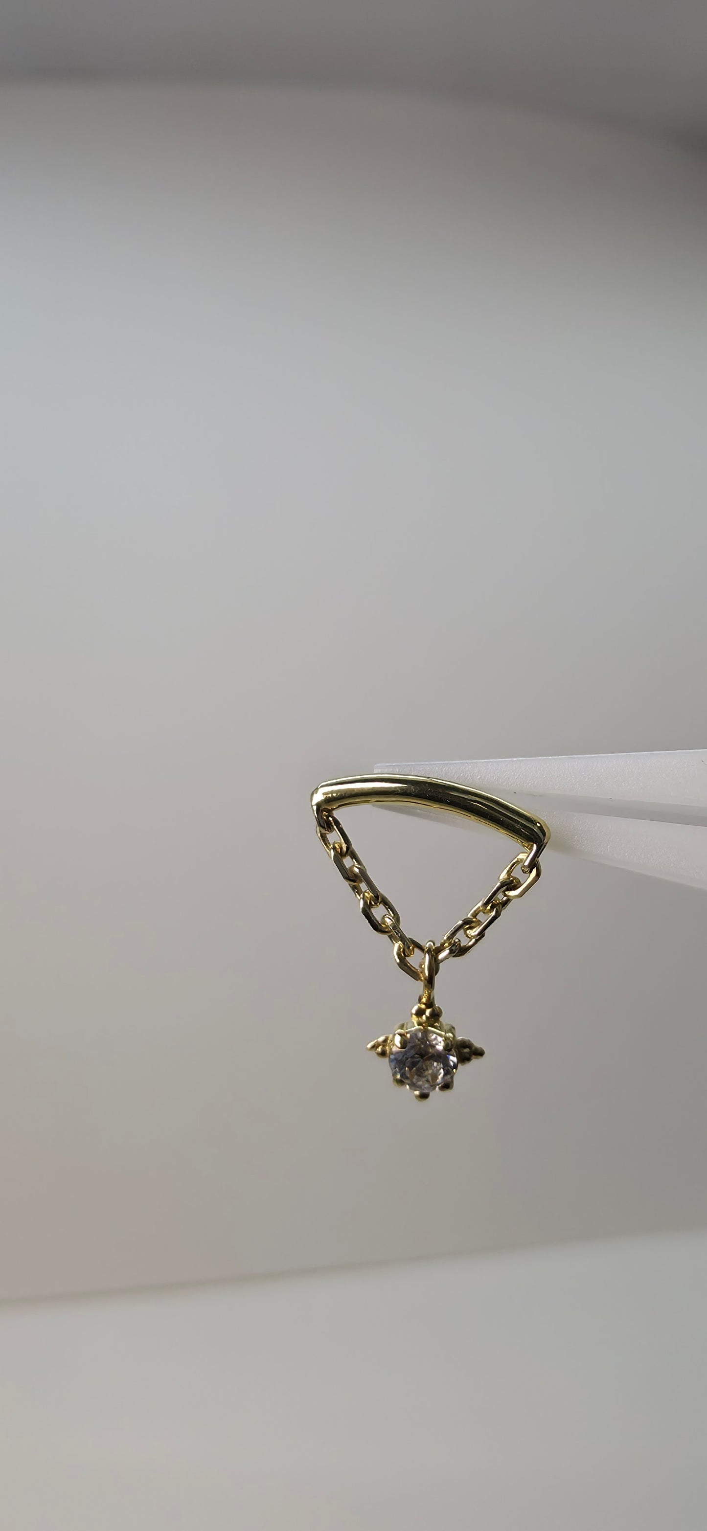 Hidden Helix en oro de 18k con cristal Swarovski