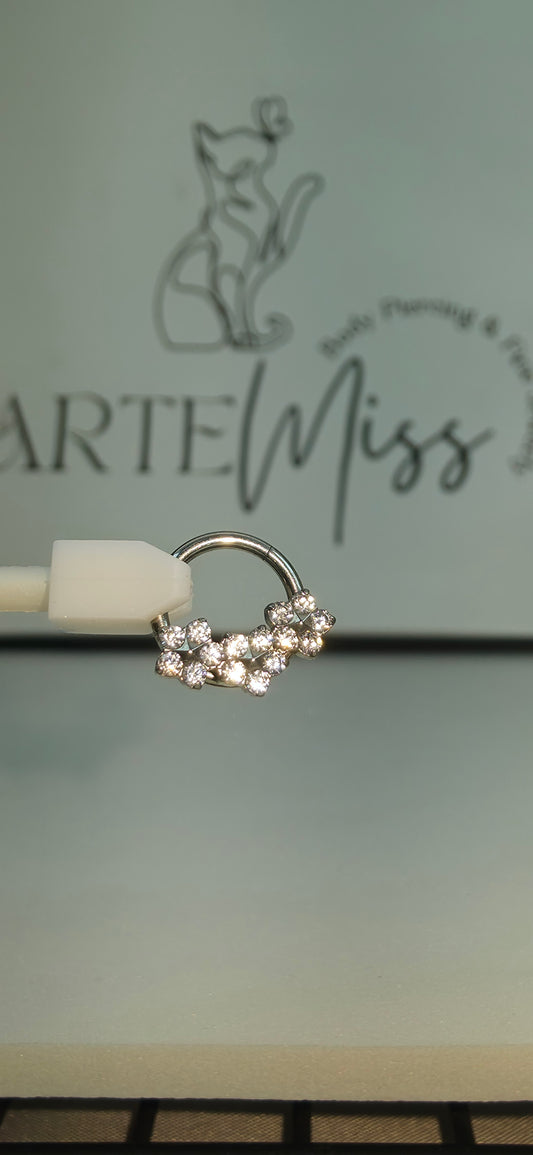 Clicker de Titanio triple flor con incrustaciones de zirconia