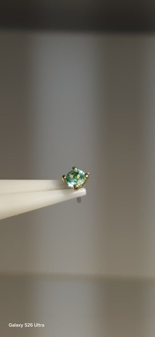 Esmeralda 2.5 mm en oro de 18k