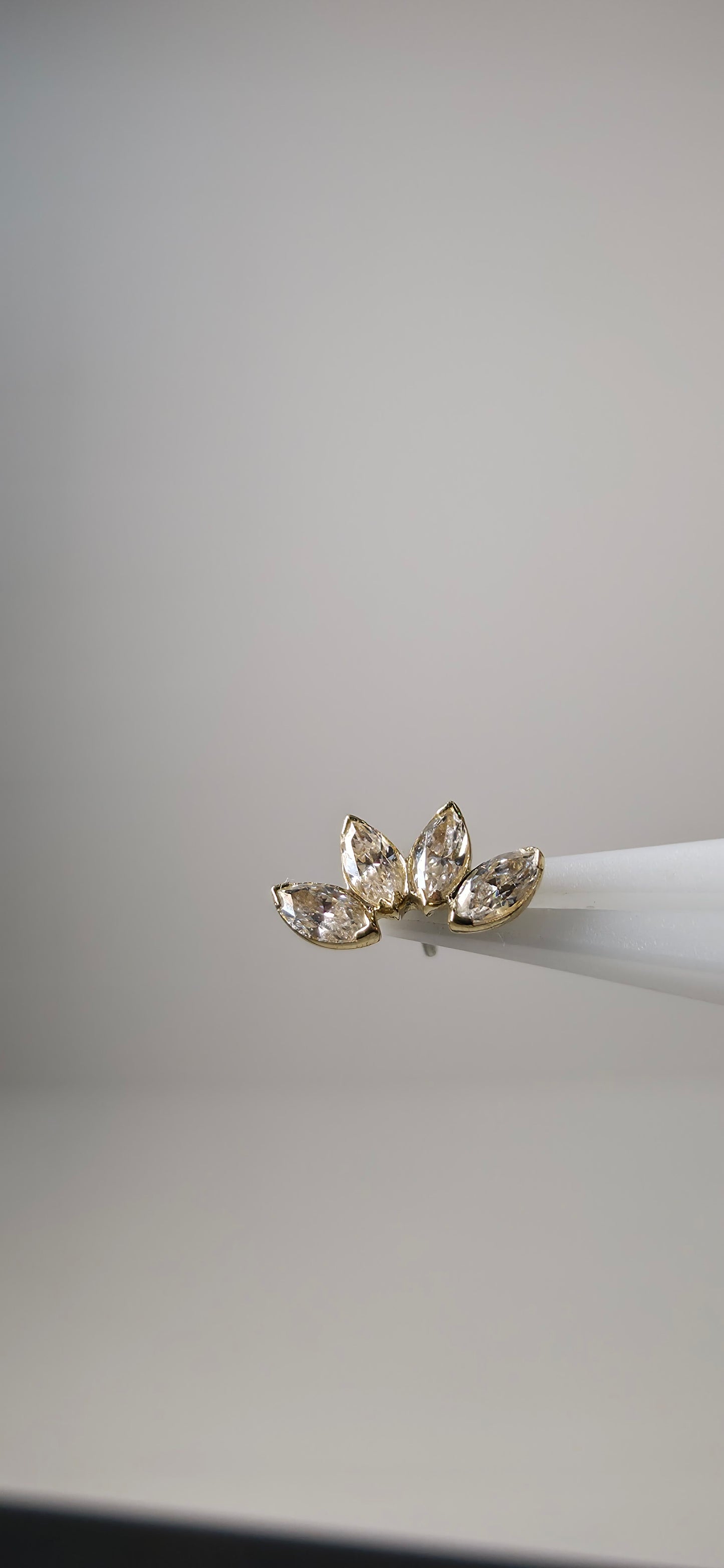 Marquise 4x1 en oro de 18k con cristales Swarovski
