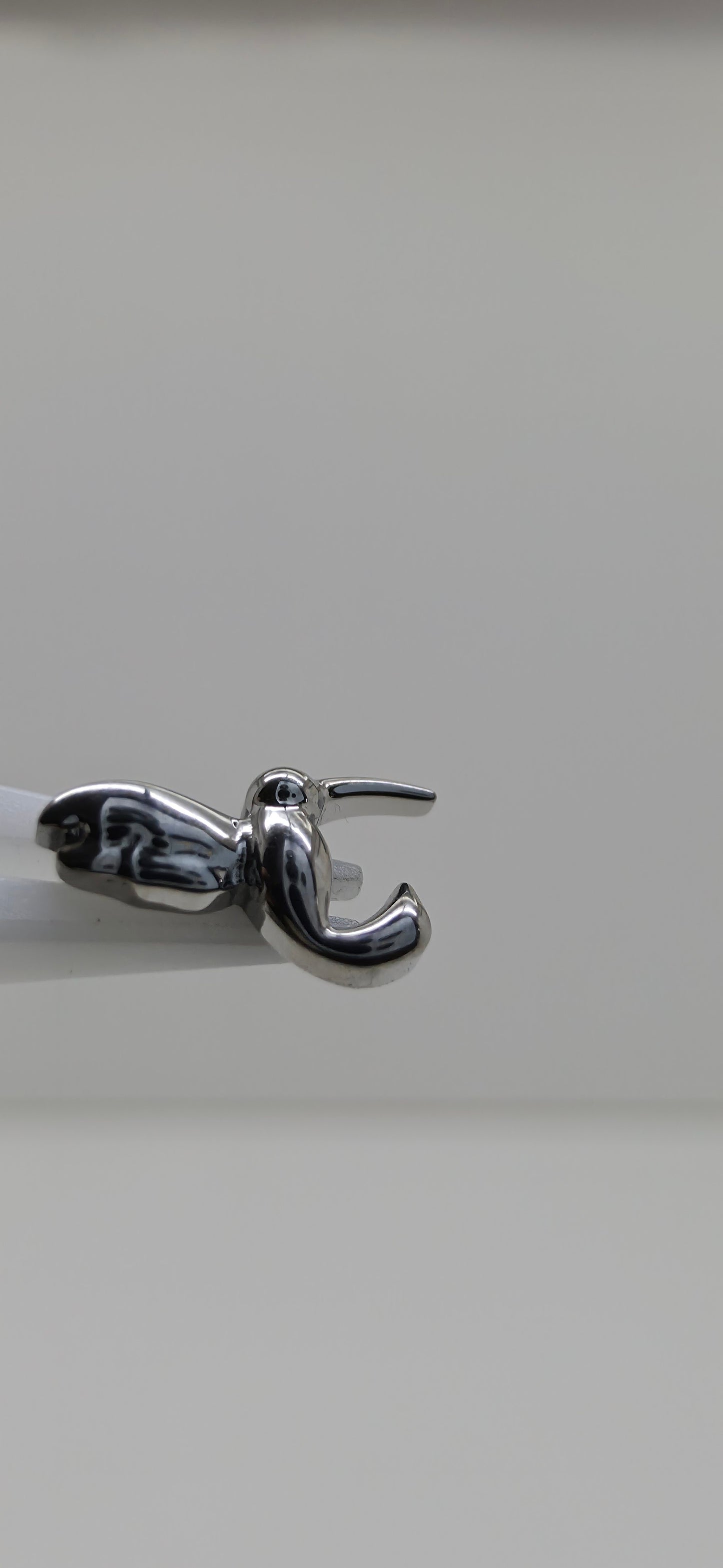 Piercing Labret Titanio figura colibrí lisa