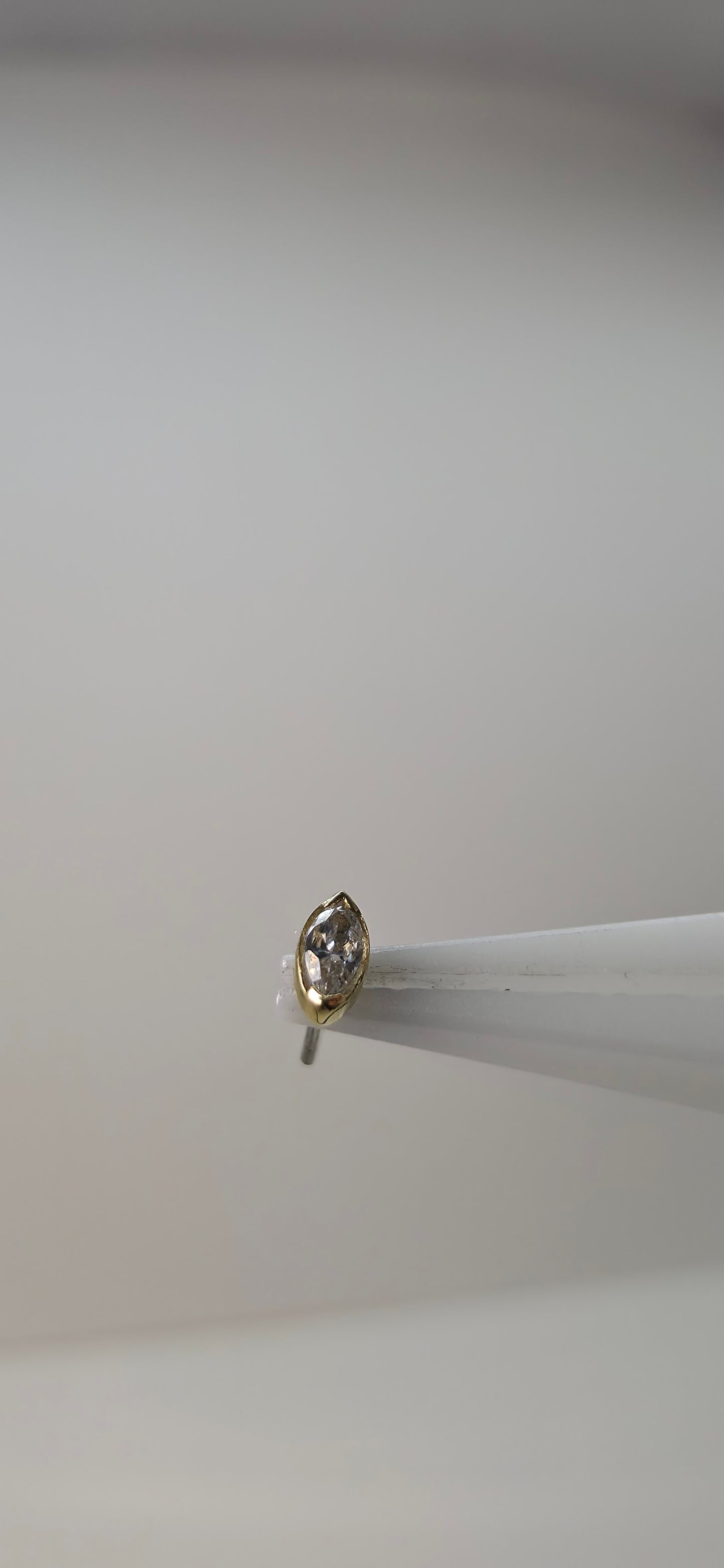 Marquise con cristales Swarovski en oro de 18k