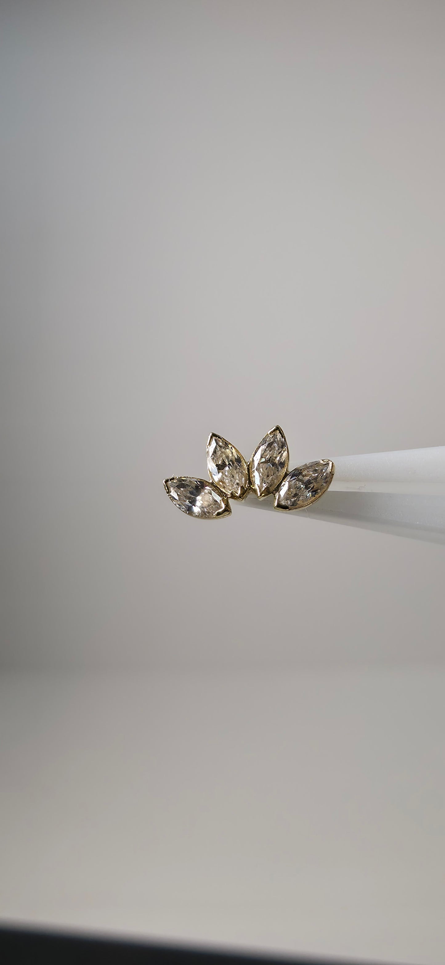 Marquise 4x1 en oro de 18k con cristales Swarovski