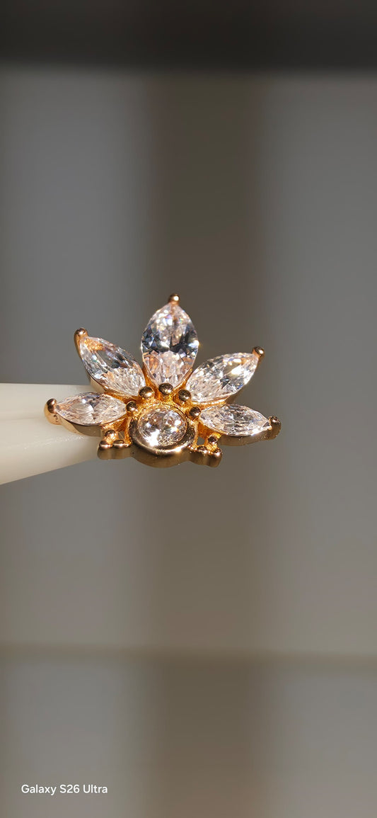 Oro rosa solido de 14k con cristales de zirconia