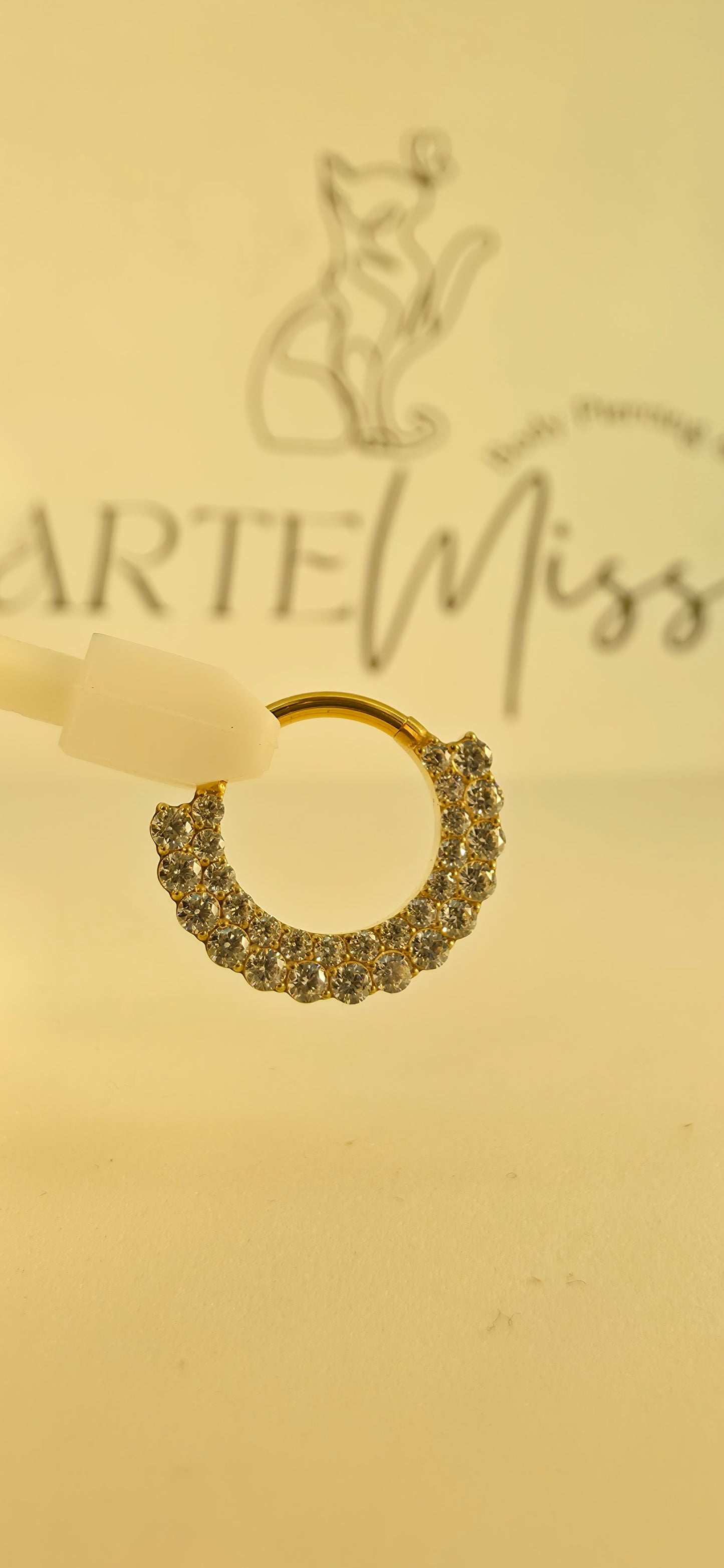 Clicker de Titanio  con incrustaciones de zirconia