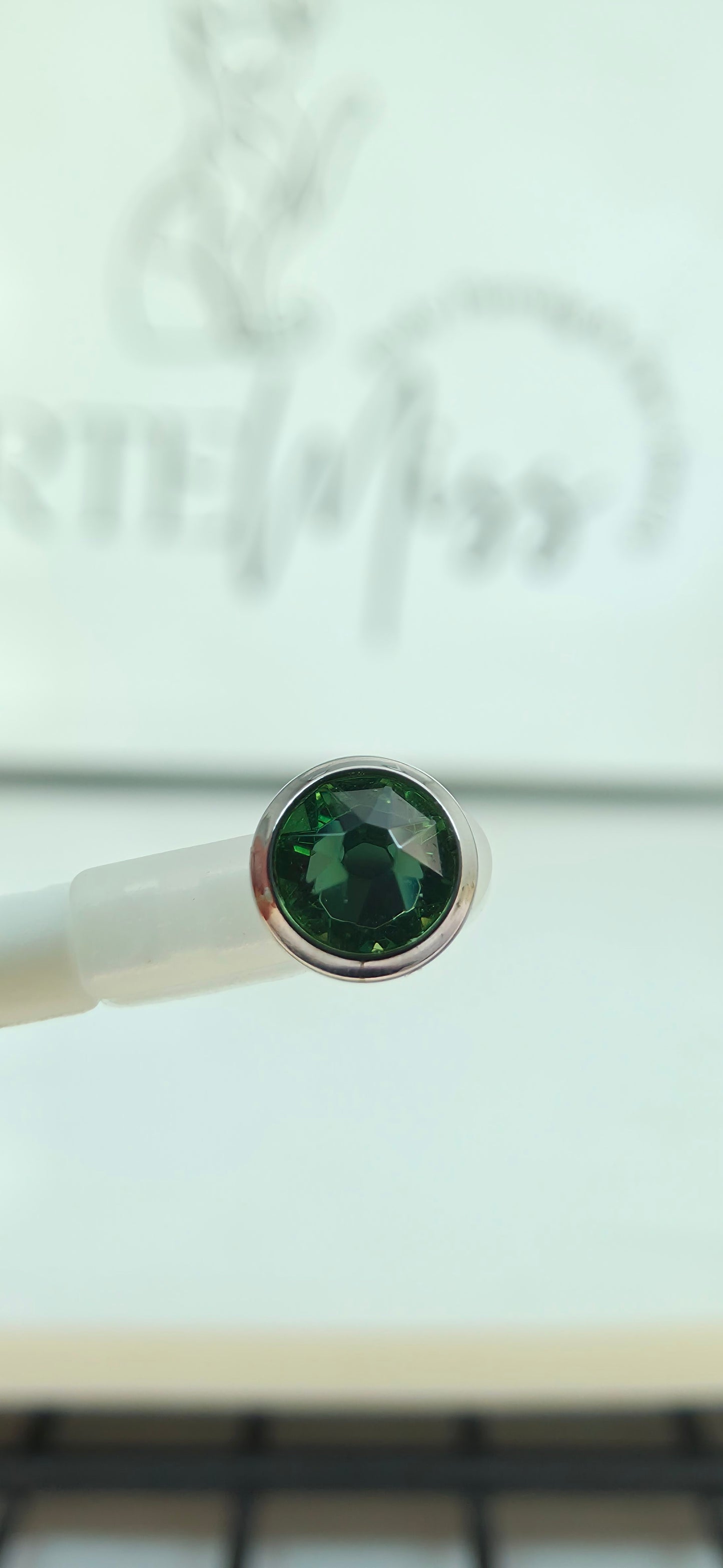 Top de Titanio con zirconia varios colores
