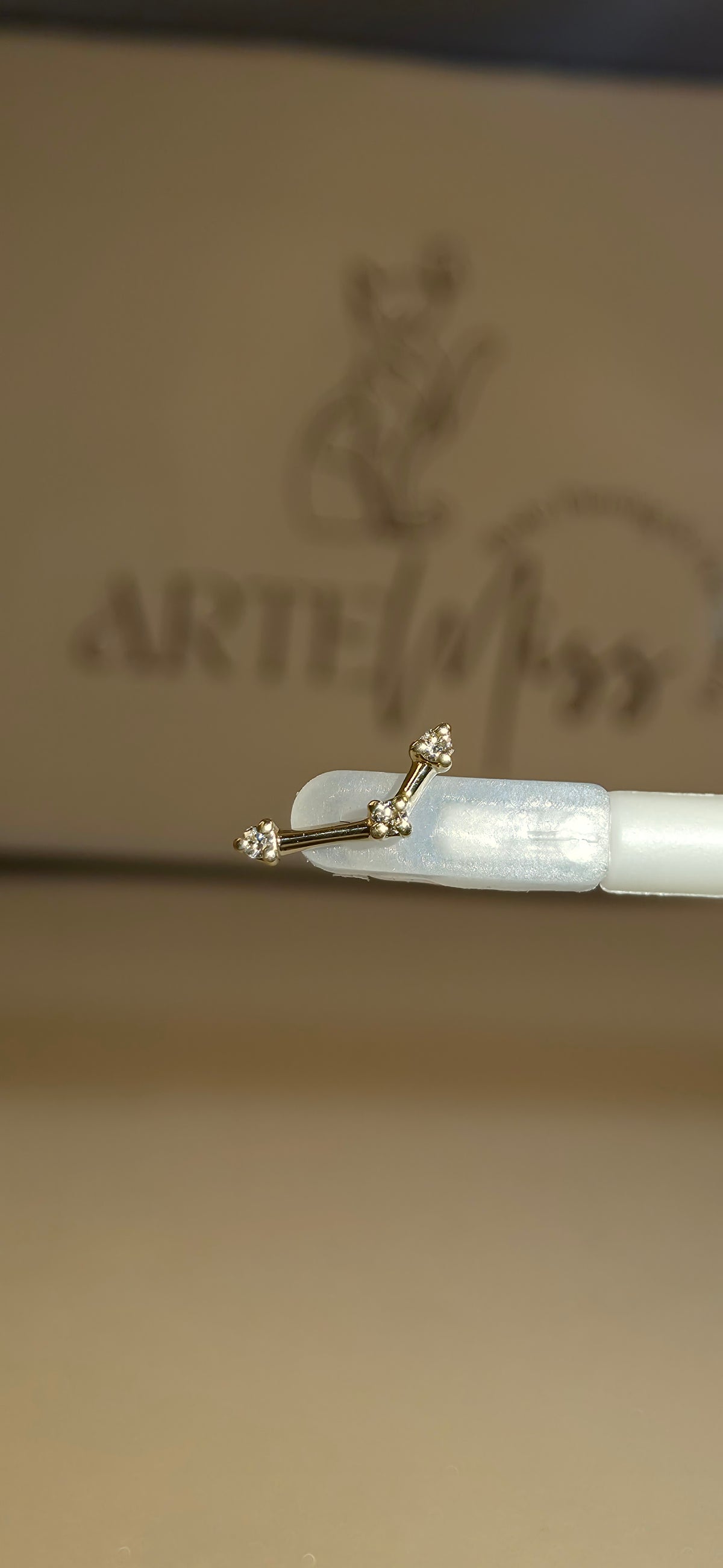 Astera 3 mini Diamantes en oro de 14k