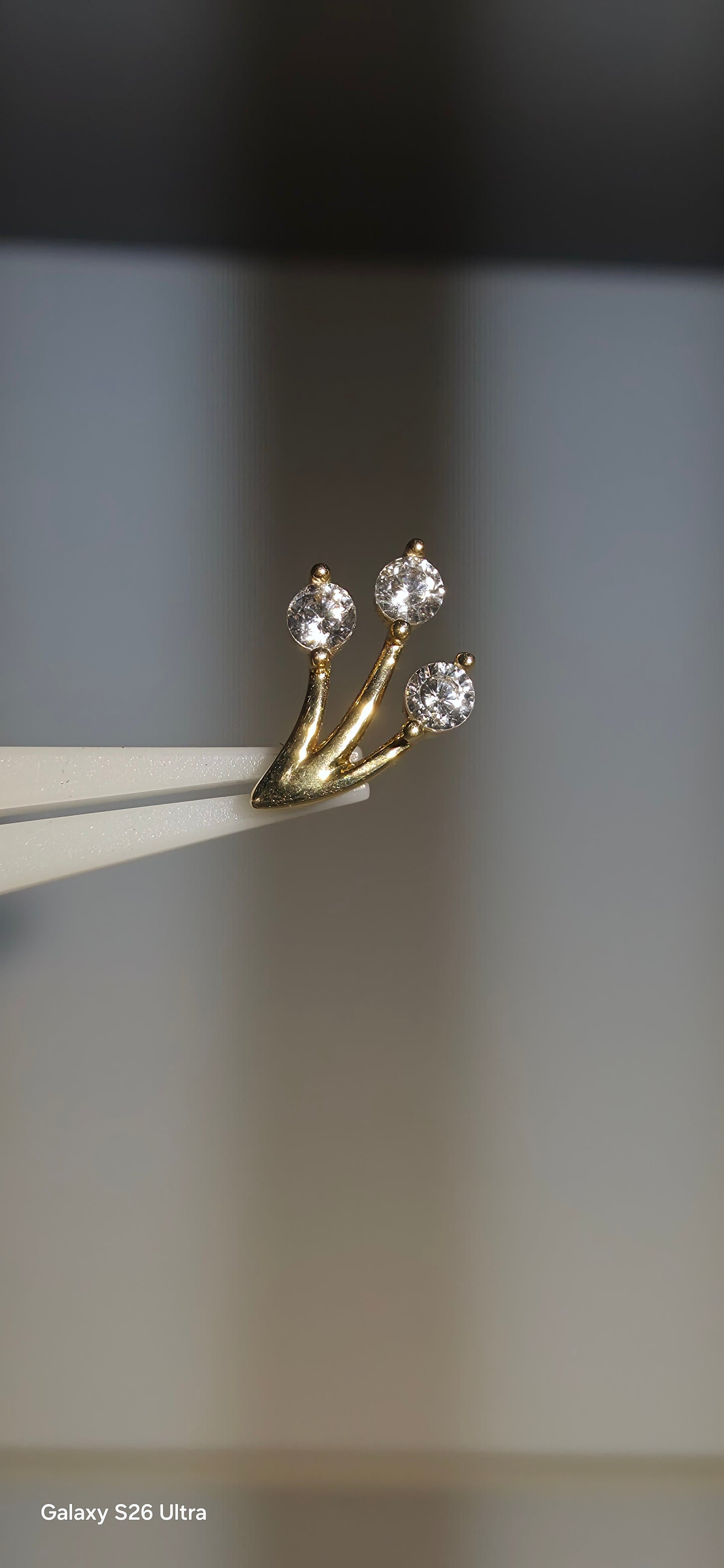Flor triple cristal Swarovski en oro 14k