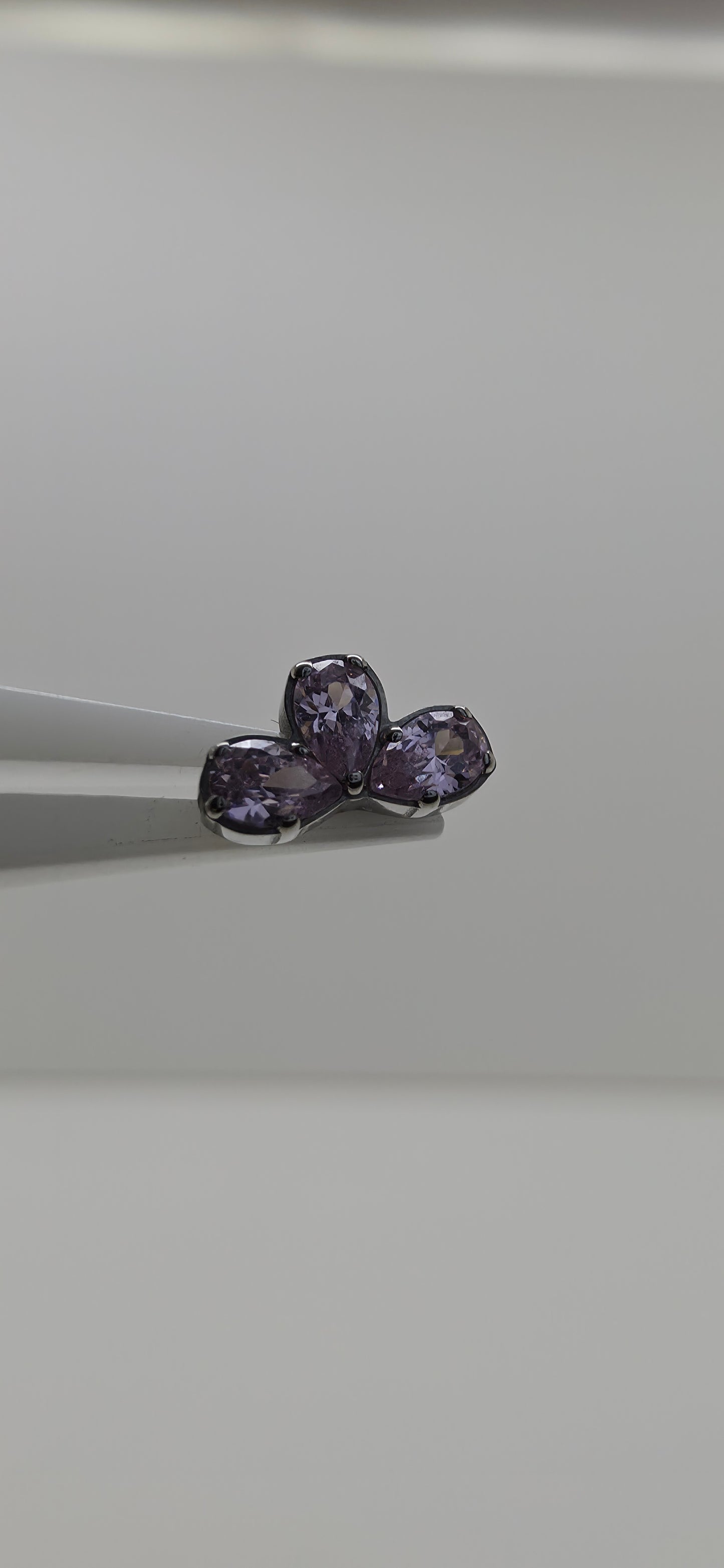Piercing Labret Titanio Triple cristal
