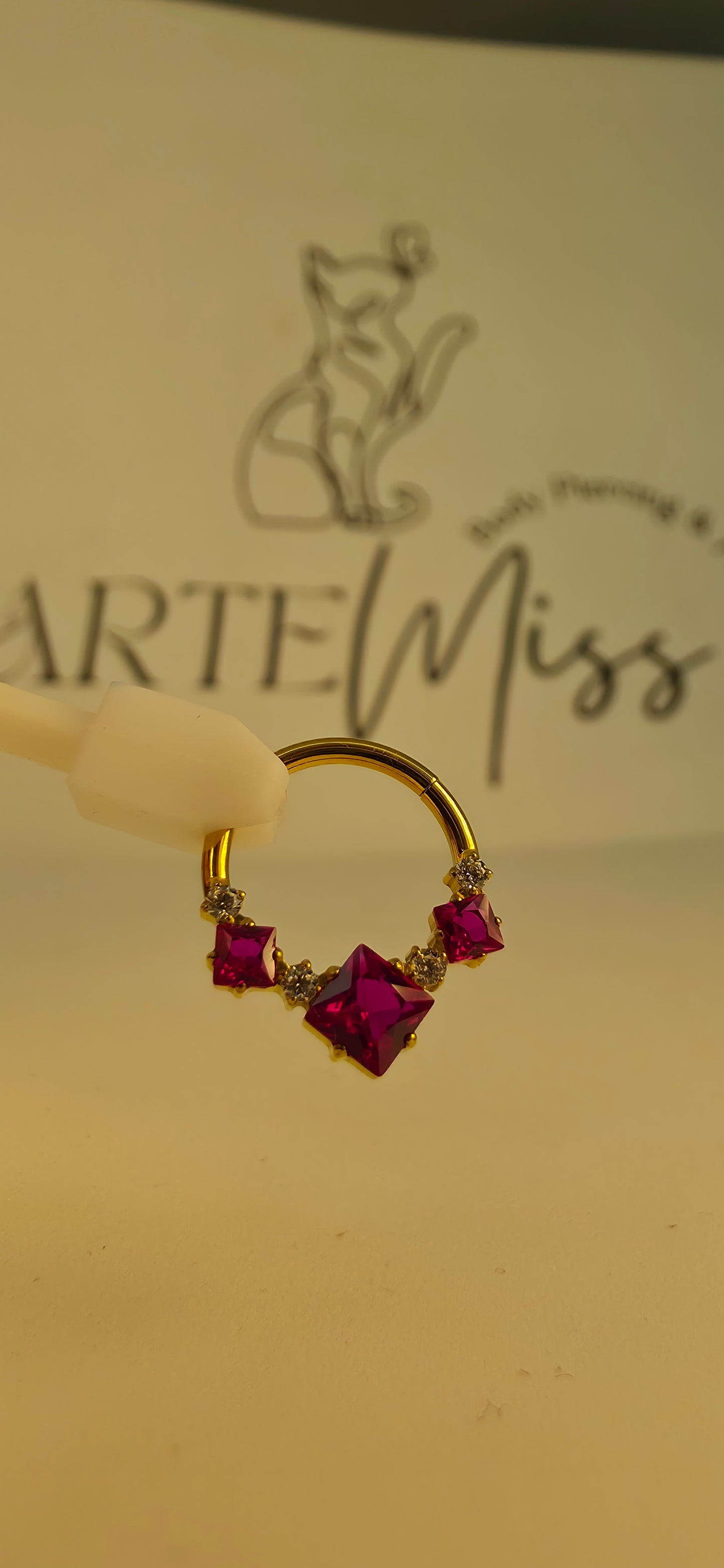 Clicker de Titanio con incrustaciones de zirconia