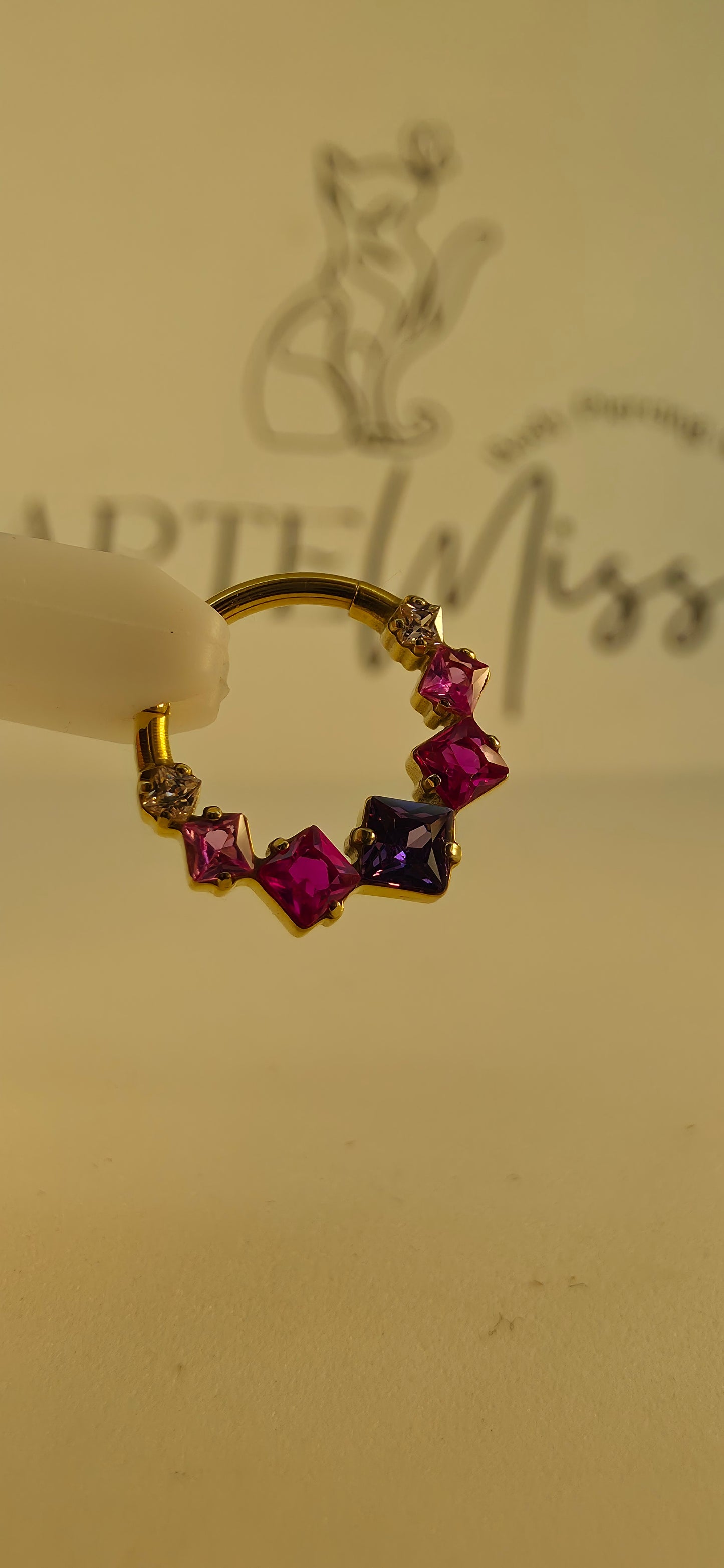 Clicker de Titanio con incrustaciones de zirconia