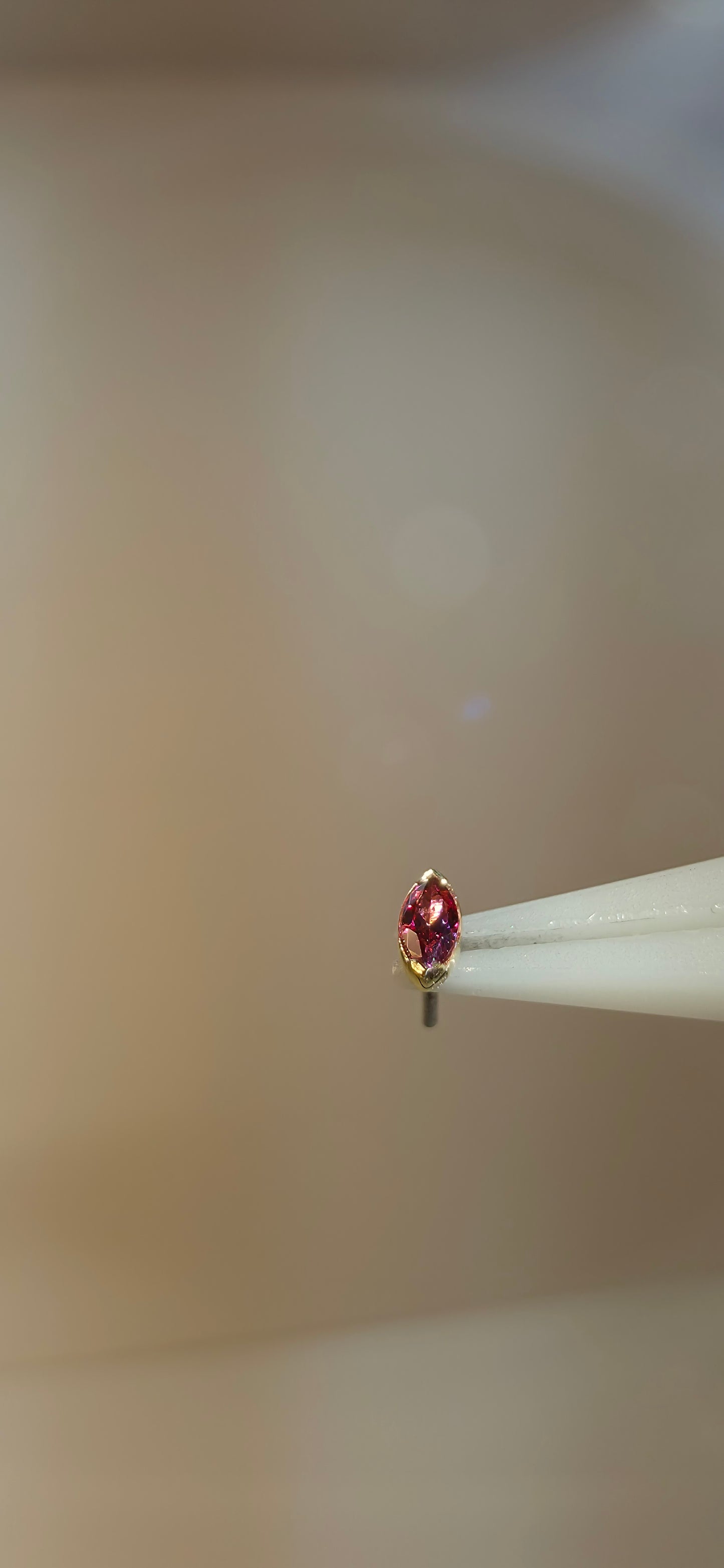 Marquise en oro de 18k con cristal Swarovski color Rosa