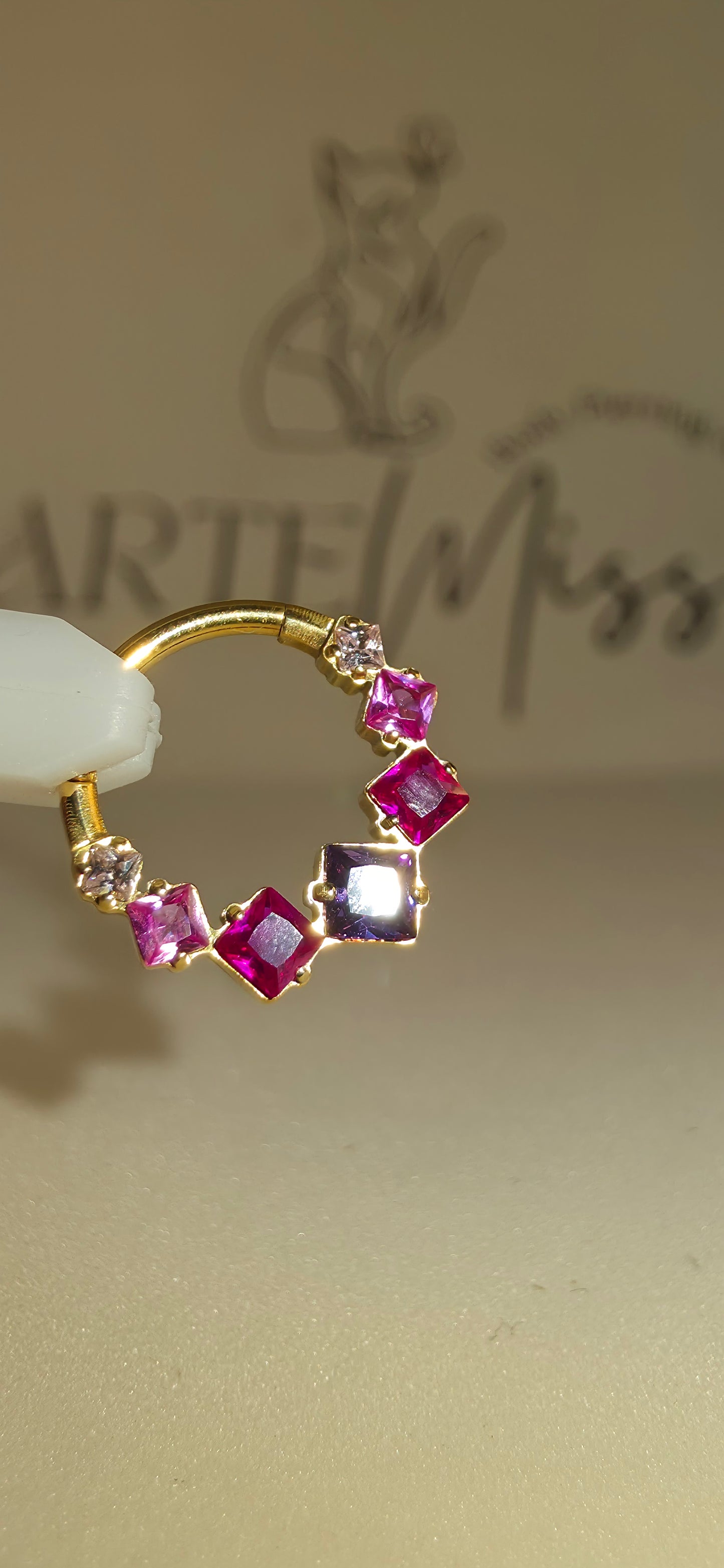 Clicker de Titanio con incrustaciones de zirconia