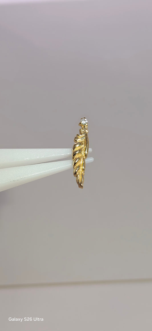 Pluma en oro de 14k con cistal Swarovski blanco o morado