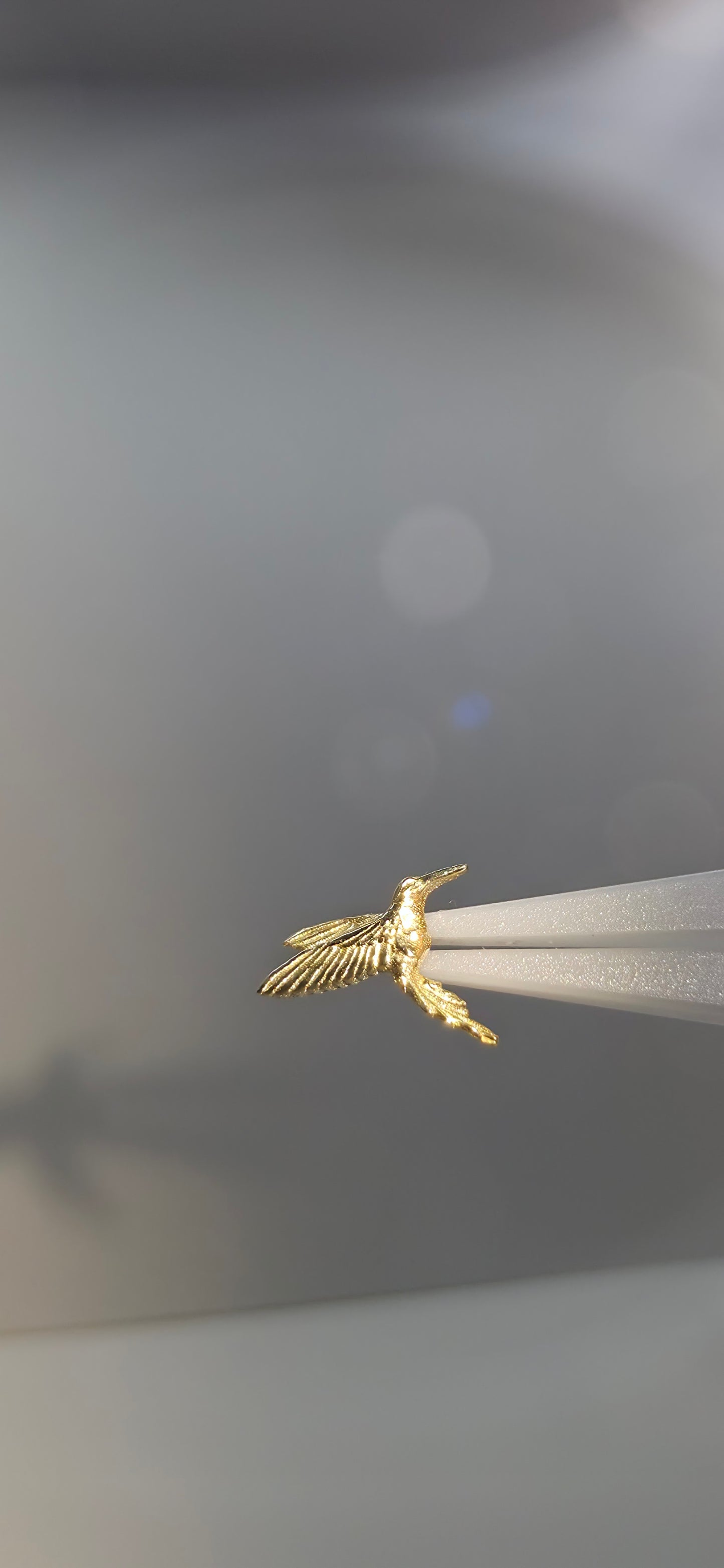 Colibrí en oro solido de 18k izquierdo o derecho