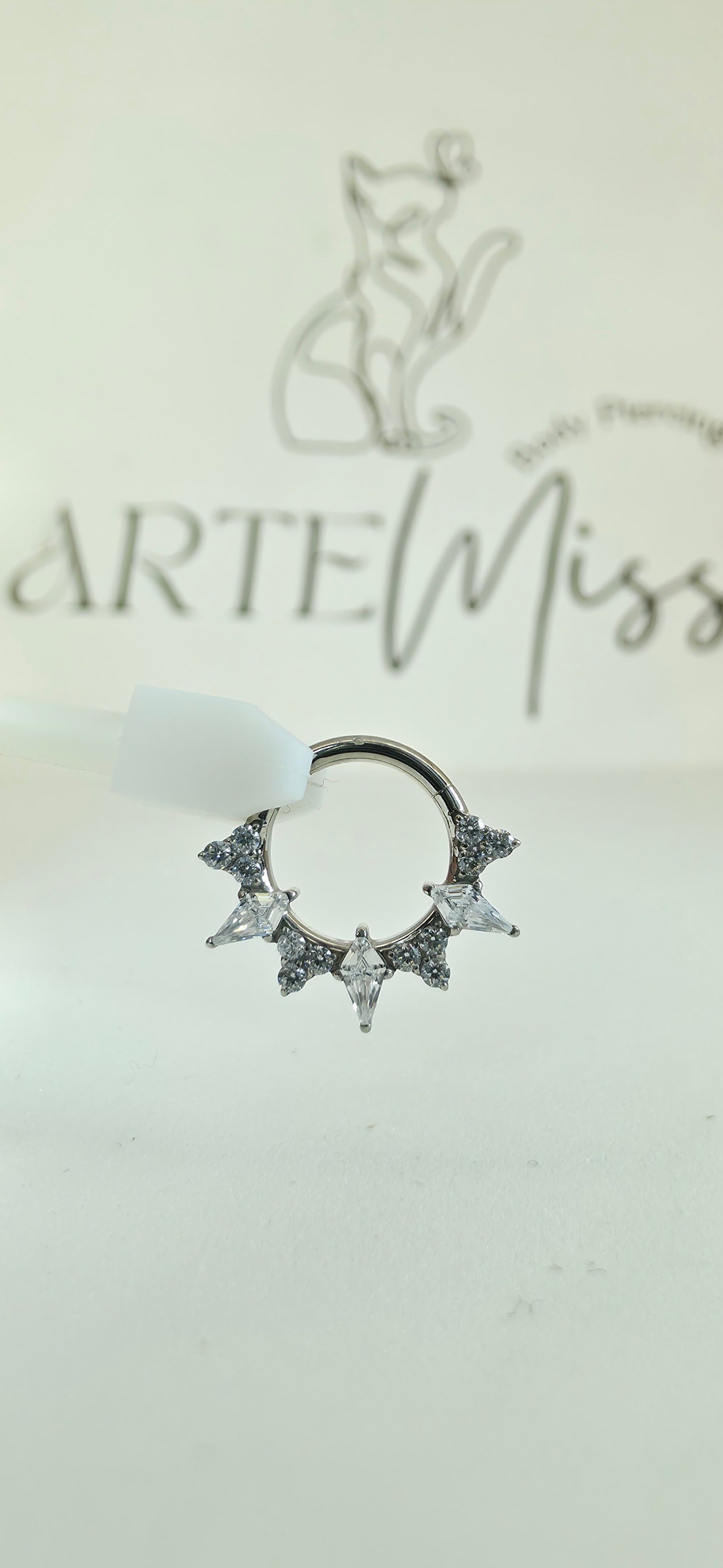 Clicker de Titanio con incrustaciones de zirconia
