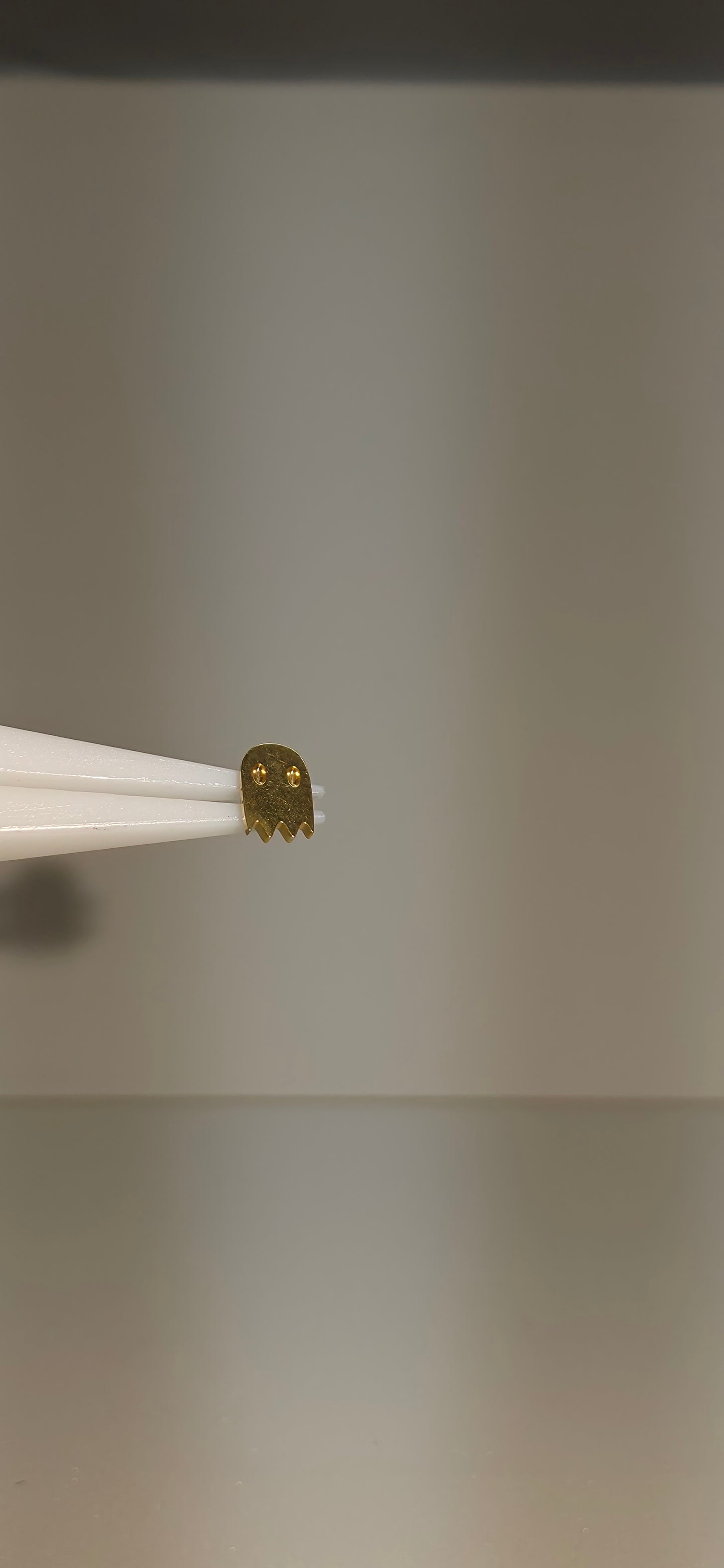 Piercing Labret Titanio figura fantasma pacman