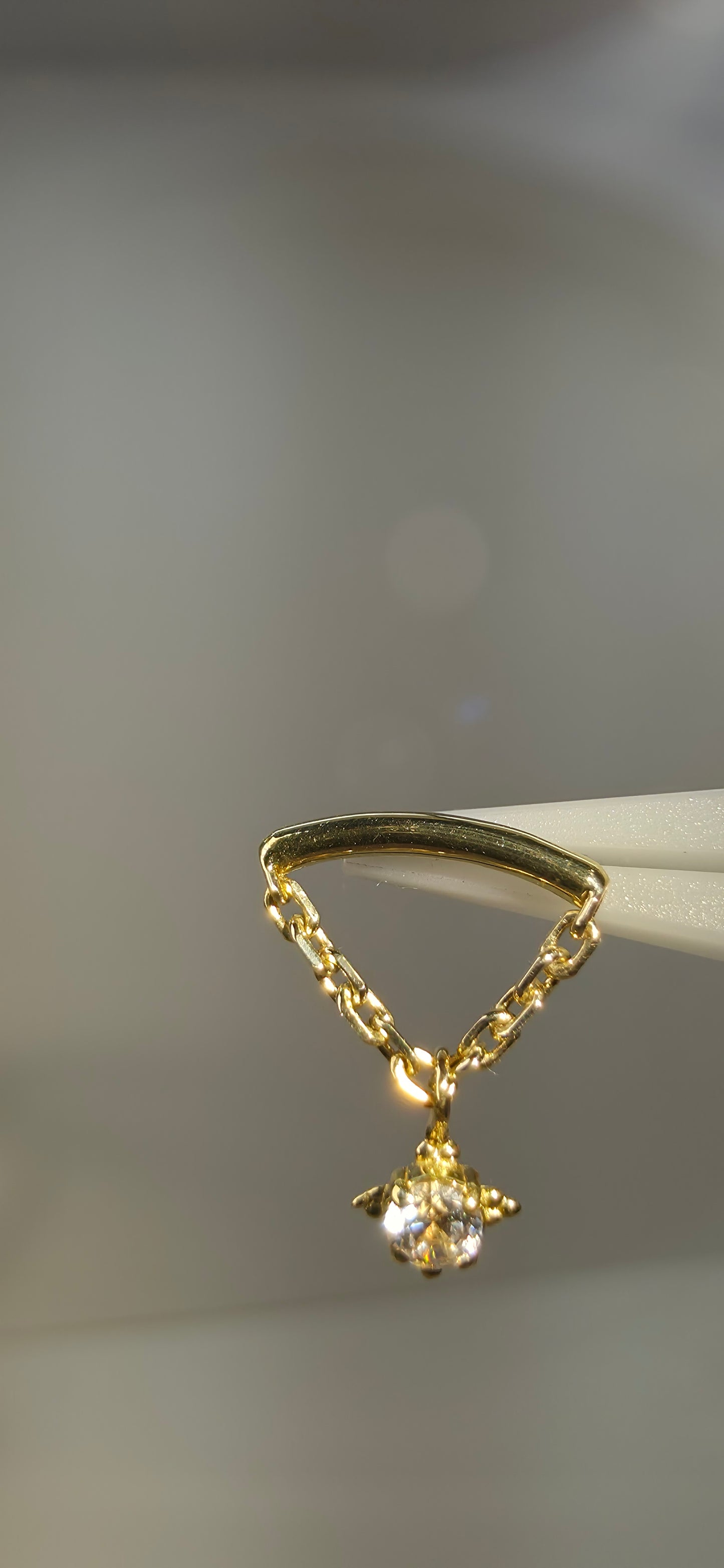 Hidden Helix en oro de 18k con cristal Swarovski