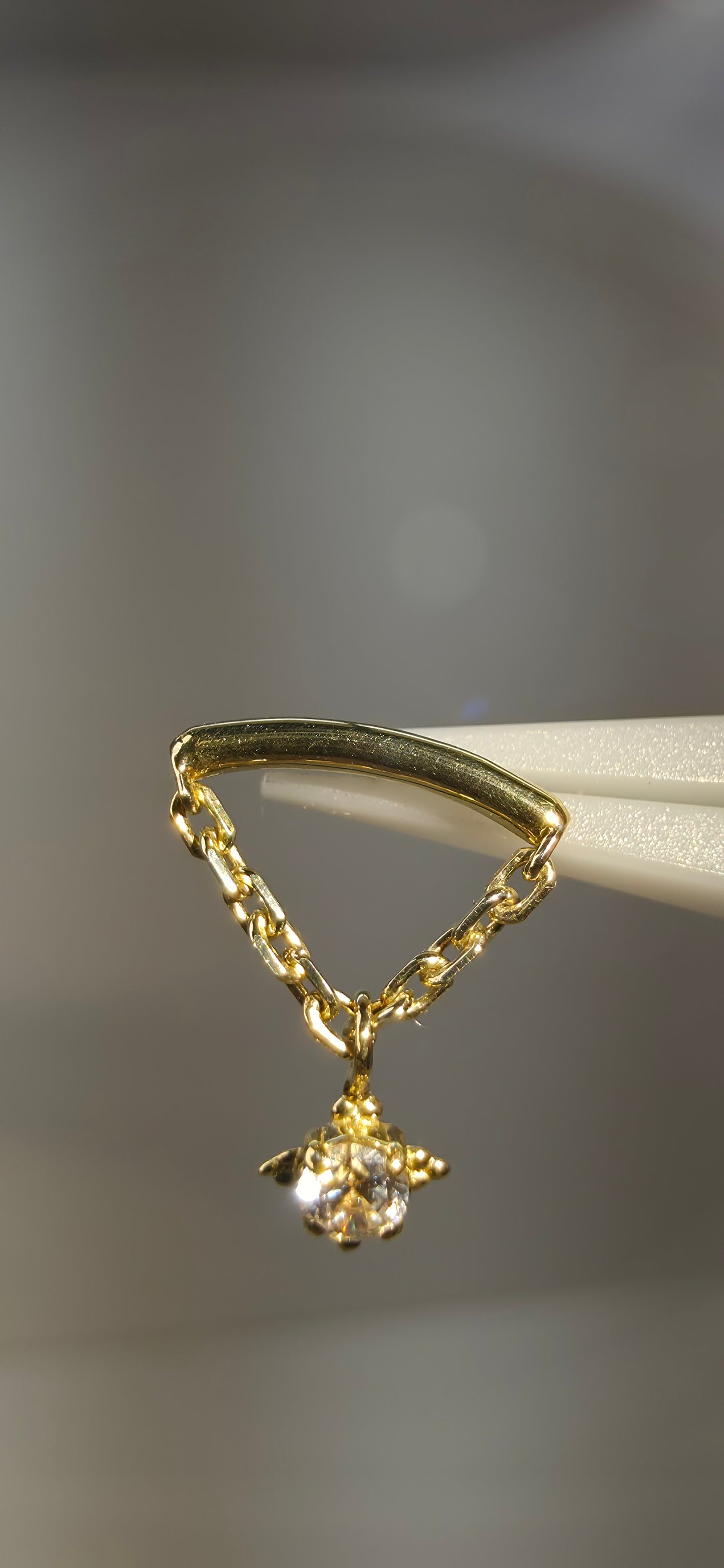 Hidden Helix en oro de 18k con cristal Swarovski