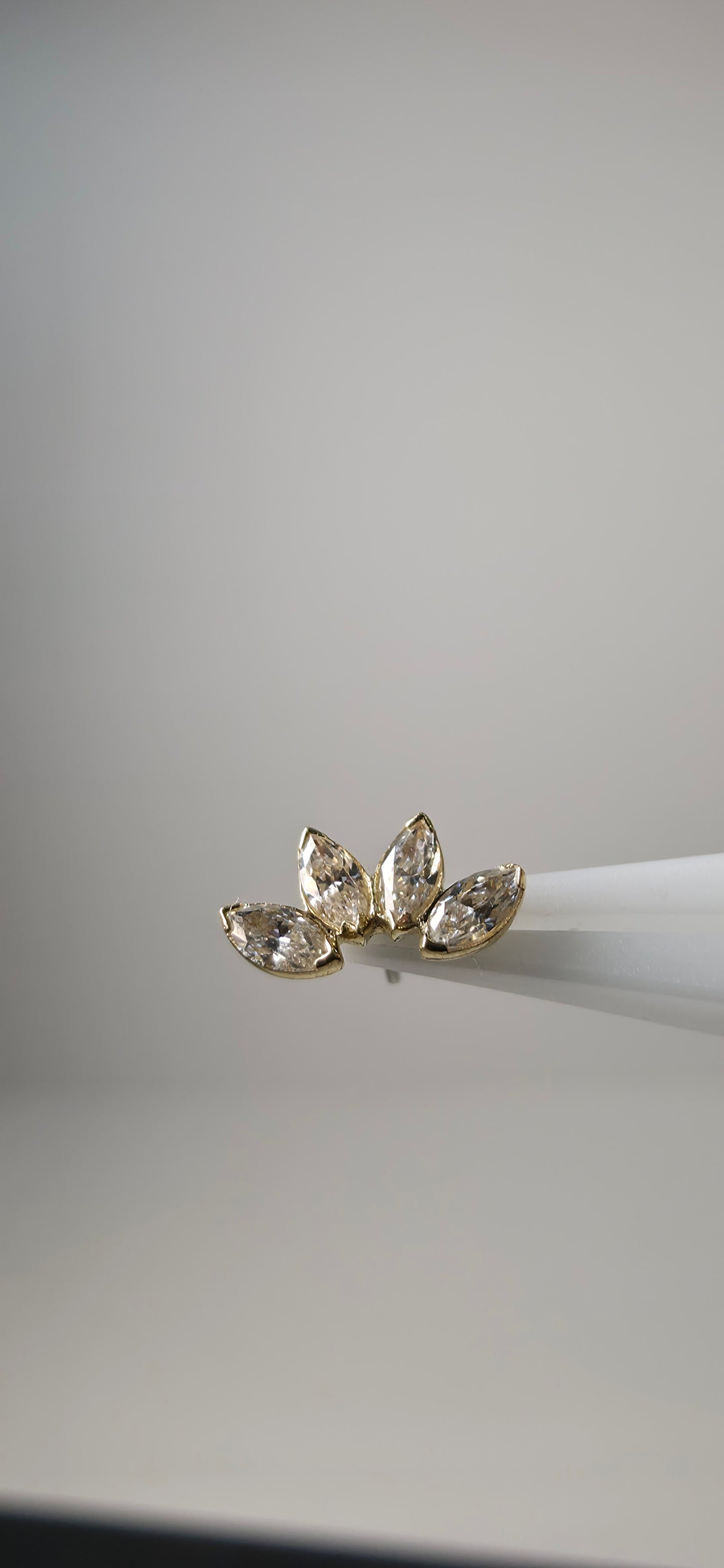 Marquise 4x1 en oro de 18k con cristales Swarovski
