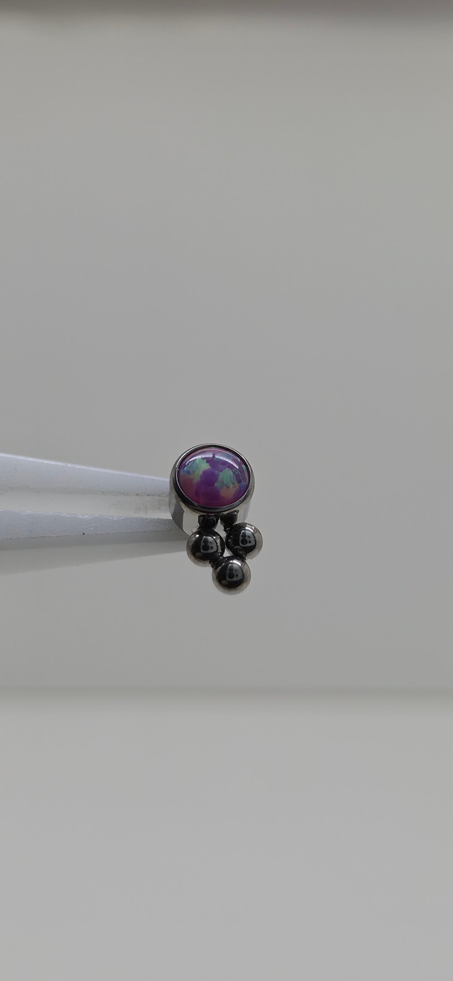 Piercing Labret Titanio trinque con opalo