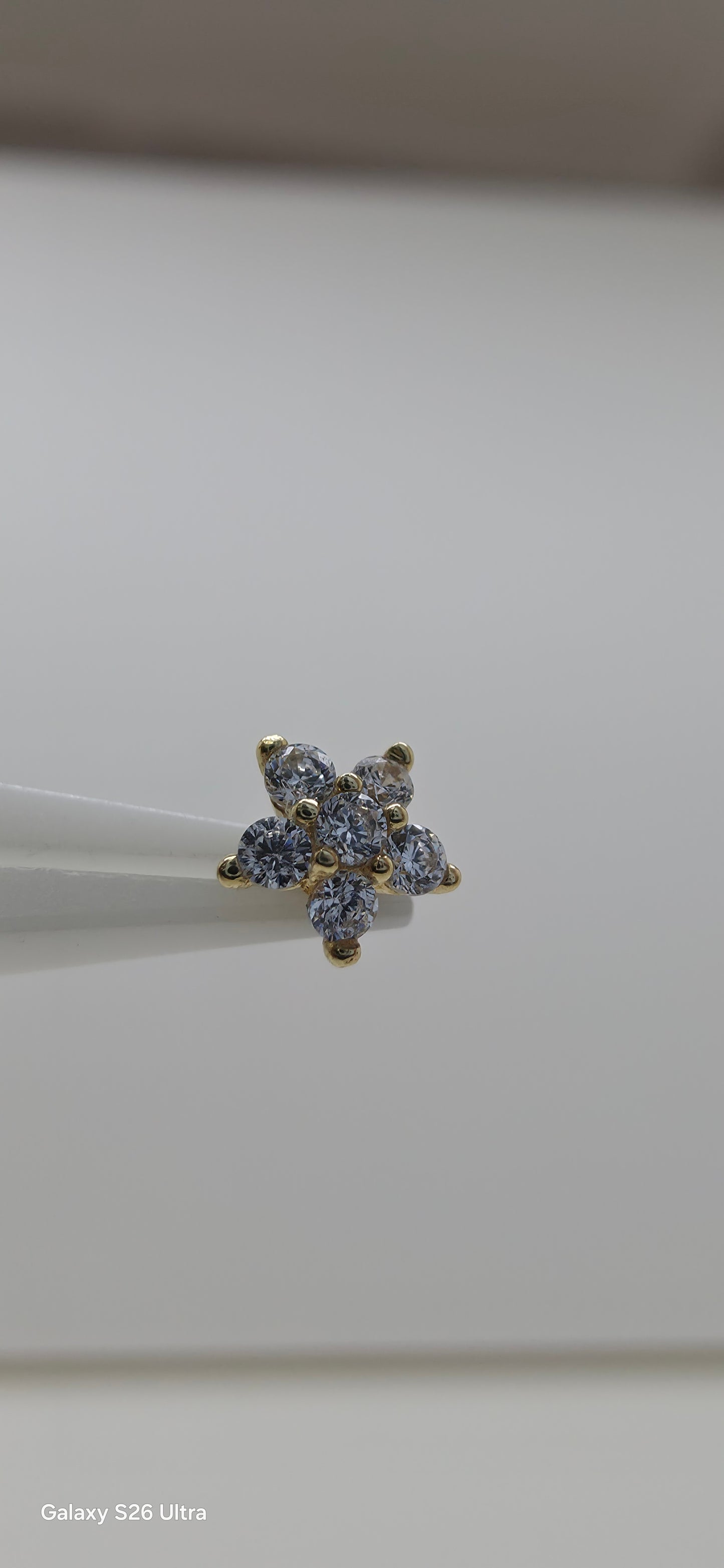 Flor de 5 pétalos en oro de 14k
