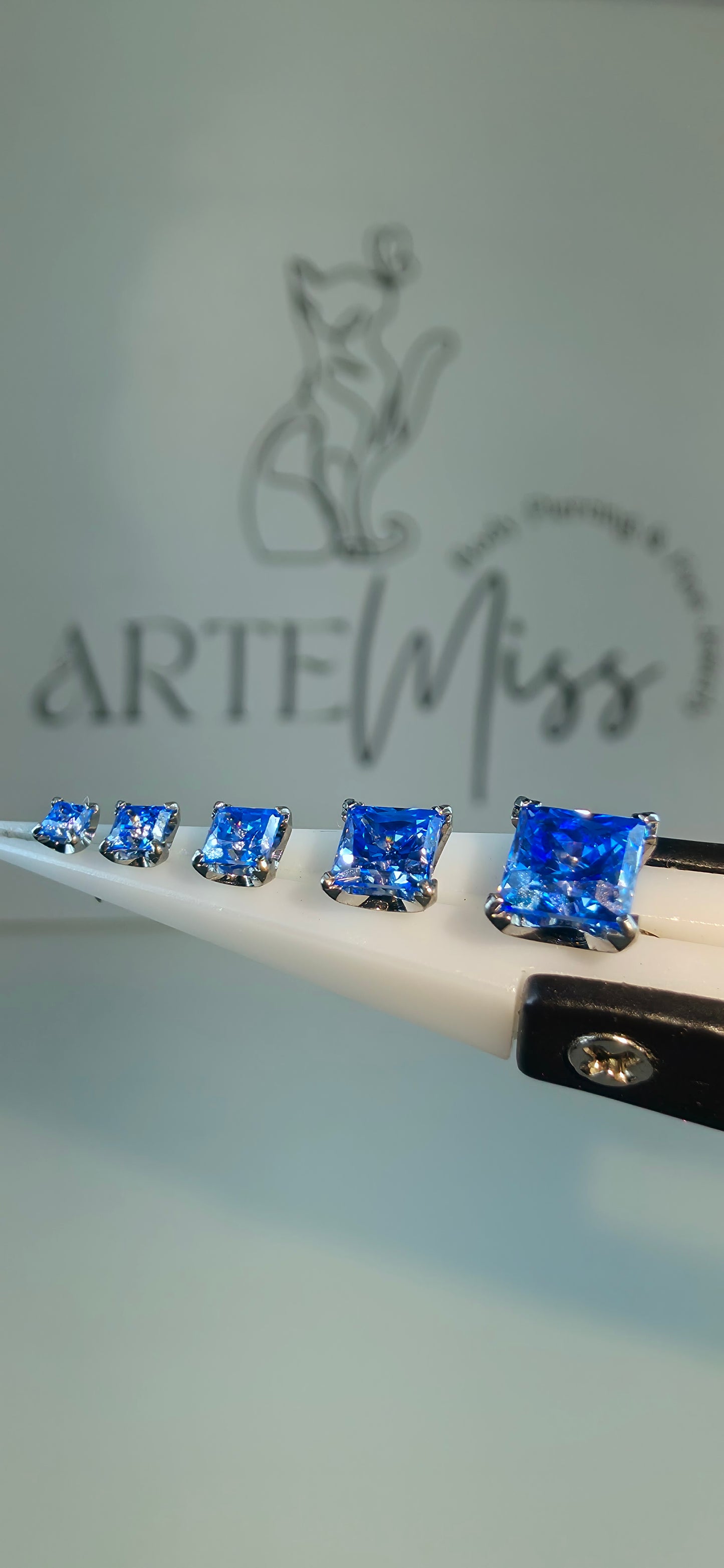 Swarovski cúbicos